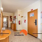 #256 Sea & Sun View By Holidays Апартаменти